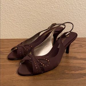 NEW Chocolate Brown Naturalizer 2.5 in Heels